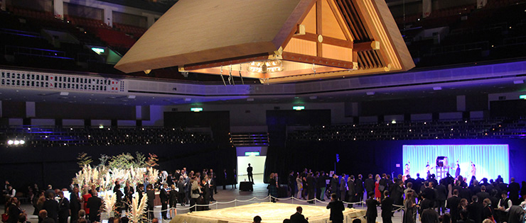 Reception in a traditional Japanese atmosphere – a sumo stadium